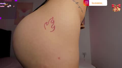 Snapshot of lucero_evanss chatting on 12.24.24 Lucero online show from 12.24.24