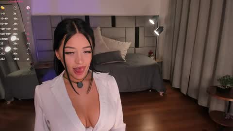Snapshot of luci_naughty_ chatting on 06.01.26 Luciana Rest time I will return on December 2. online show from 06.01.26