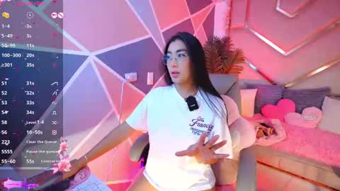 Snapshot of luci_tender chatting on 06.24.26 hanna online show from 06.24.26