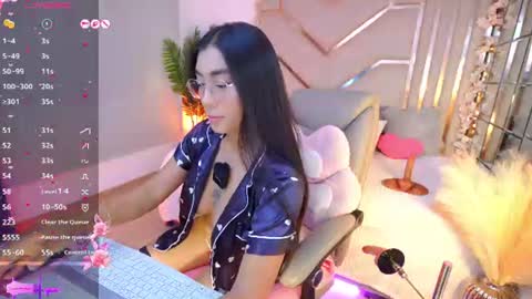 Snapshot of luci_tender chatting on 06.26.26 hanna online show from 06.26.26