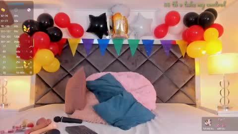 Snapshot of luciacollinss_ chatting on 09.26.25 Lucia online show from 09.26.25