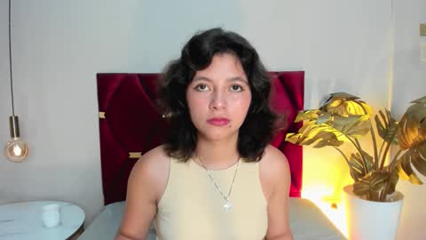 Snapshot of luciaferrero chatting on 10.07.25 LuciaFerrero online show from 10.07.25