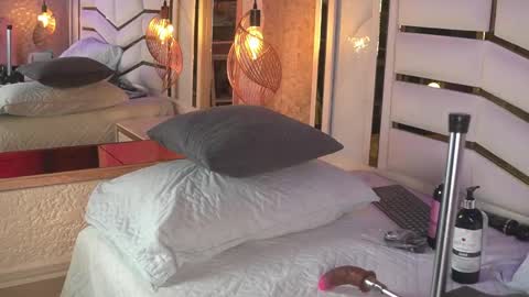 Snapshot of luciana_agudelo chatting on 06.06.26 luciana_agudelo online show from 06.06.26