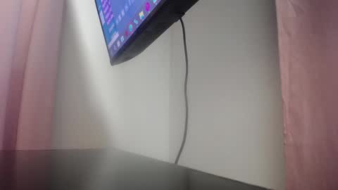 Snapshot of luciana_milf1 chatting on 12.21.24 Luciana online show from 12.21.24