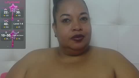 Snapshot of luciana_milf1 chatting on 12.30.24 Luciana online show from 12.30.24