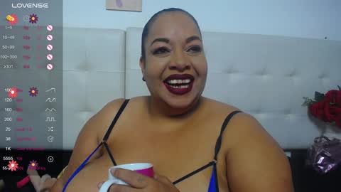 Snapshot of luciana_milf1 chatting on 01.09.25 Luciana online show from 01.09.25