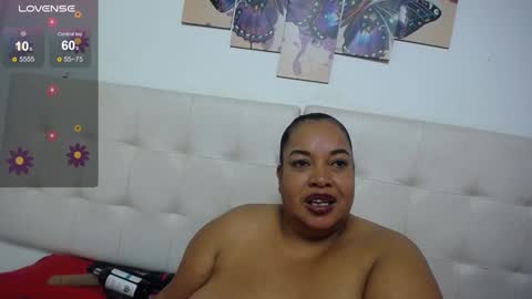 Snapshot of luciana_milf1 chatting on 01.13.25 Luciana online show from 01.13.25