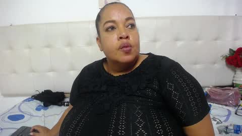 Snapshot of luciana_milf1 chatting on 01.28.25 Luciana online show from 01.28.25