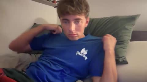 Snapshot of luciancrowe chatting on 10.17.25 Lucian online show from 10.17.25