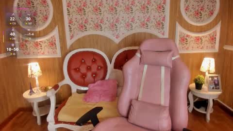 Snapshot of lucielace chatting on 12.19.25 Call Me Lucie ONLINE GTM -5 7001400 online show from 12.19.25