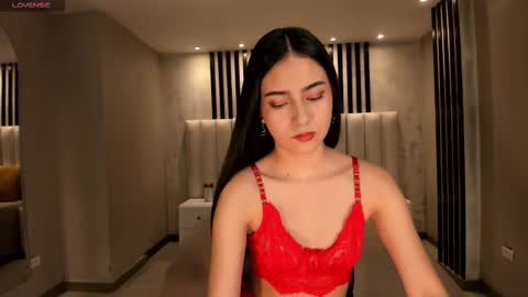 Snapshot of luciemartin_ chatting on 03.02.26 Lucie Martin online show from 03.02.26