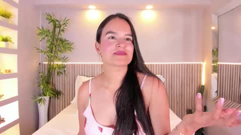 Snapshot of luciemillerr chatting on 03.04.26 lucie online show from 03.04.26