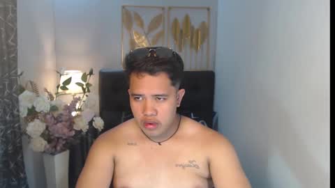 Luciferhotcum online show from 02.04.25