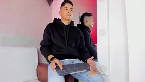 Leo online show from 02.23.25