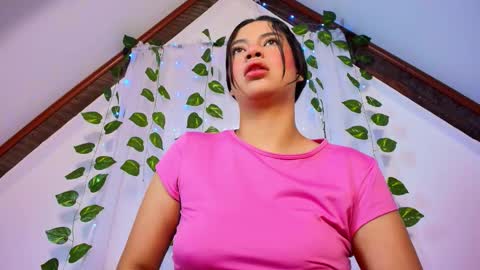 luciia_sweeet online show from 12.19.25