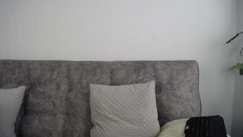 Snapshot of luciiana_lol chatting on 05.15.26 luciiana online show from 05.15.26