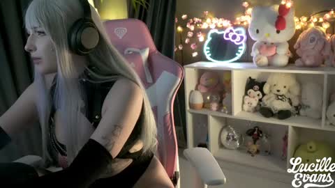 Lucy UwU online show from 04.25.26