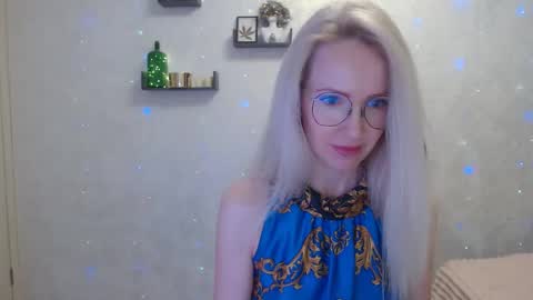Snapshot of luckcristal chatting on 03.28.26 Arina online show from 03.28.26