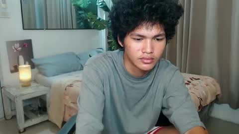 Snapshot of lucky_starxxx chatting on 02.25.26 lucky online show from 02.25.26