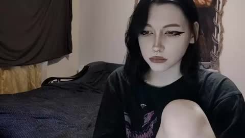Snapshot of luckybastrad0677 chatting on 06.24.26 luckybastrad0677 online show from 06.24.26