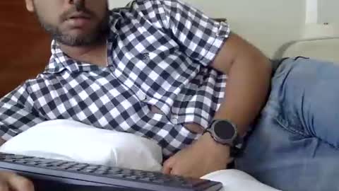 luckyfinalone online show from 11.28.25