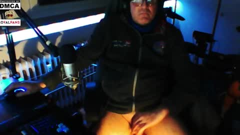 Snapshot of luckyfreak1 chatting on 02.08.25 call me Stefan online show from 02.08.25