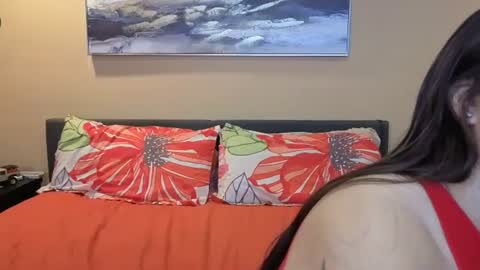 luckylee1992 online show from 10.28.25