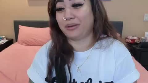 luckylee1992 online show from 11.25.25