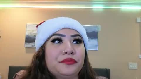 luckylee1992 online show from 12.18.25