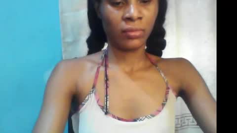 Snapshot of luckymadequeen chatting on 01.01.25 Gloria online show from 01.01.25