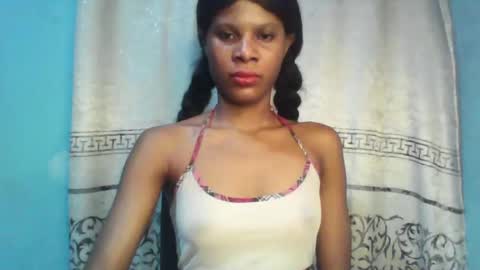 Snapshot of luckymadequeen chatting on 01.08.25 Gloria online show from 01.08.25