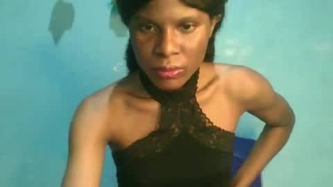 Snapshot of luckymadequeen chatting on 10.04.25 Gloria online show from 10.04.25