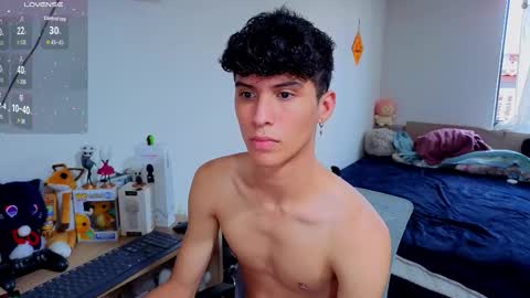 Lu Independent Model online show from 11.16.25