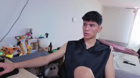 Lu Independent Model online show from 03.13.26