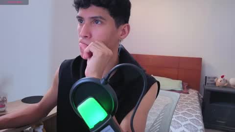 Lu Independent Model online show from 03.28.26