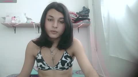 Snapshot of lucrecia21_ chatting on 12.23.24 Lucrecia... new accout...OFS LU 21 online show from 12.23.24