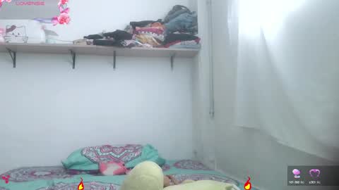 Snapshot of lucrecia21_ chatting on 12.28.24 Lucrecia... new accout...OFS LU 21 online show from 12.28.24