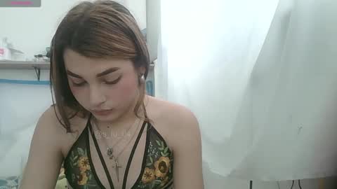 Snapshot of lucrecia21_ chatting on 01.17.25 Lucrecia... new accout...OFS LU 21 online show from 01.17.25