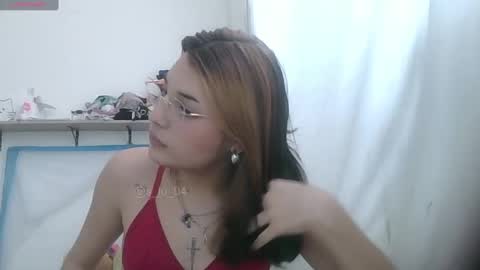 Snapshot of lucrecia21_ chatting on 01.18.25 Lucrecia... new accout...OFS LU 21 online show from 01.18.25