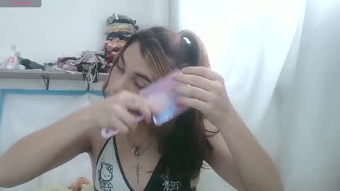 Snapshot of lucrecia21_ chatting on 01.23.25 Lucrecia... new accout...OFS LU 21 online show from 01.23.25