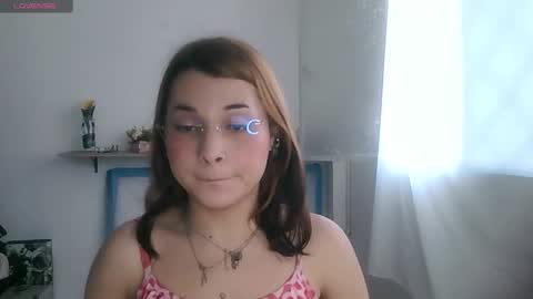 Snapshot of lucrecia21_ chatting on 02.05.25 Lucrecia... new accout...OFS LU 21 online show from 02.05.25