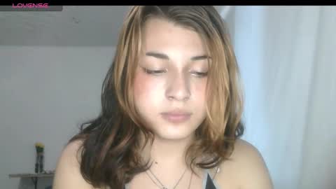 Snapshot of lucrecia21_ chatting on 02.21.25 Lucrecia... new accout...OFS LU 21 online show from 02.21.25