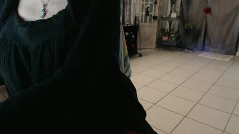 lucy_0000 online show from 04.23.26