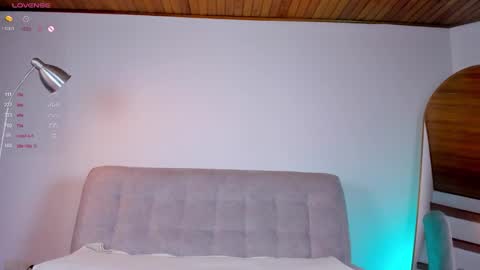 Hello my name is Lucy nice to meet you  thumb up is important for me kisses     online show from 09.11.25