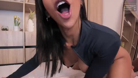 Paula           online show from 02.17.25