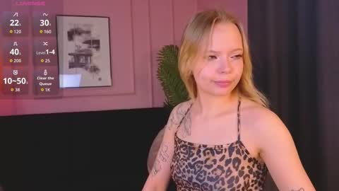 Snapshot of lucy__loy chatting on 11.28.25 Lucy online show from 11.28.25