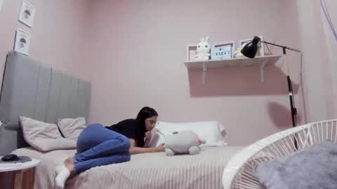 lucy_fox09 online show from 10.23.25