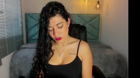 Lucy Greys online show from 11.27.25