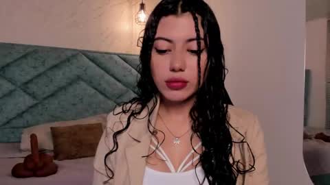 Lucy Greys online show from 03.26.26