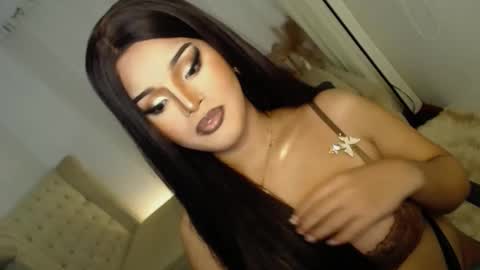 Snapshot of lucy_heartfiliaxxx chatting on 03.09.25 MONA online show from 03.09.25